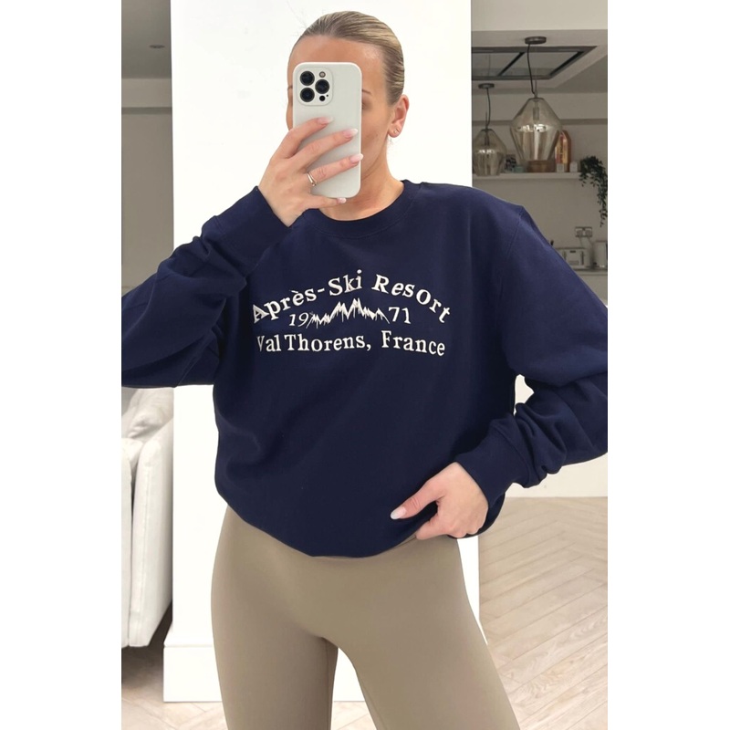 Apres ski navy embroidered sweater
