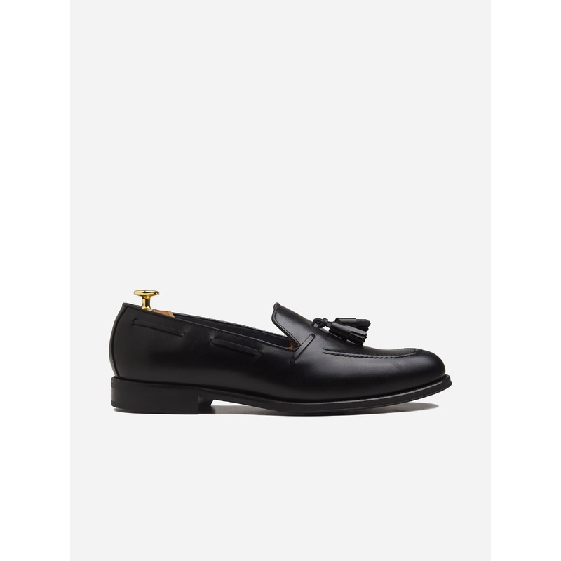 Matte black tassel dress shoe