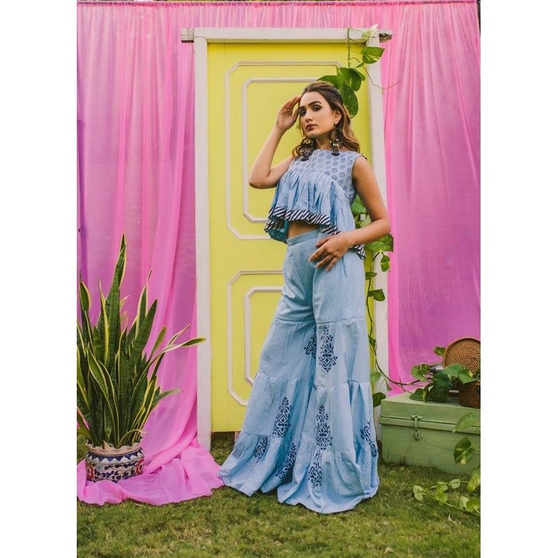 Aasmaan Top & Sharara