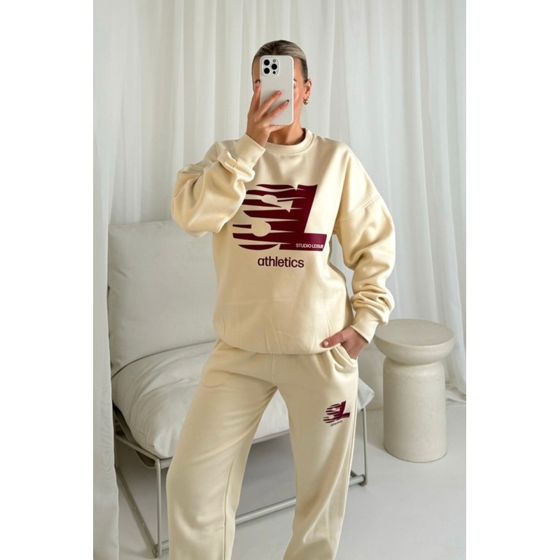 Studio leisure athletics ecru printed sweater joggers loungewear