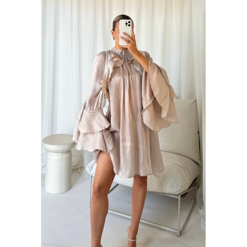 Mollie pearl flared sleeve shift dress