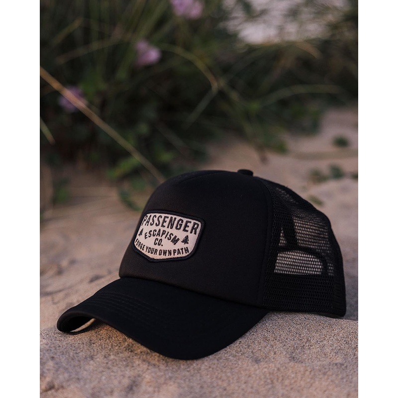 Forge Snapback Trucker Cap - Black