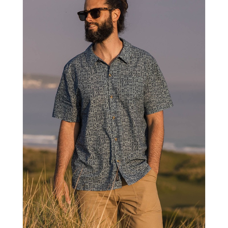 Cove Organic Cotton Short Sleeve Shirt - Blue Mini Geo