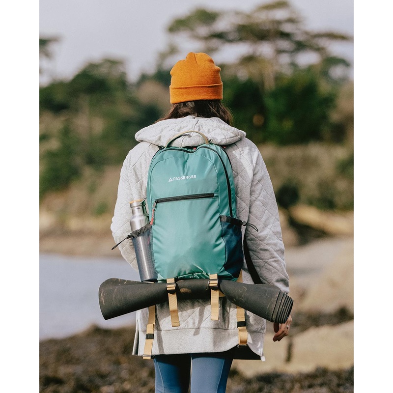 Canyon Recycled 25L Backpack - Deep Sea