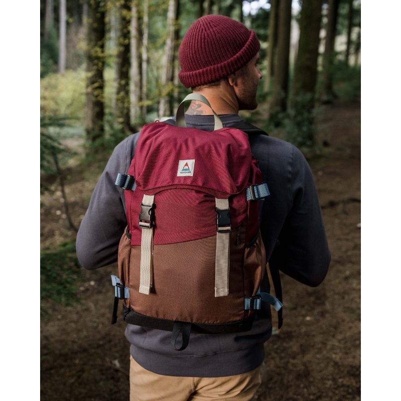 Boondocker Recycled 26L Backpack - Burgundy/Chestnut