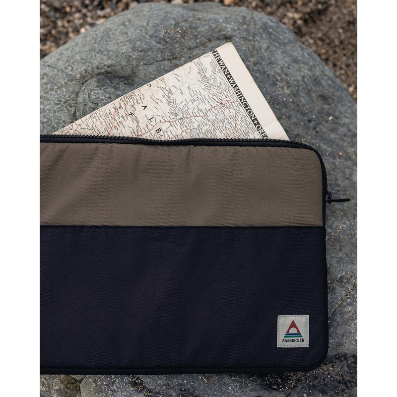 On-The-Go Recycled Laptop Sleeve - Black/ Khaki