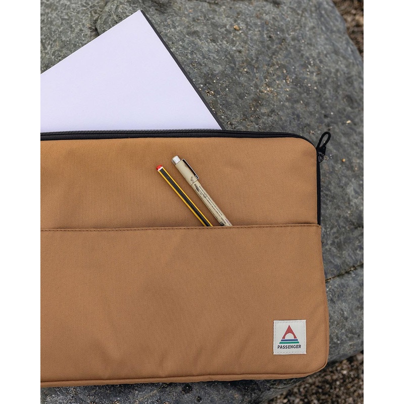 On-The-Go Recycled Laptop Sleeve - Golden Brown